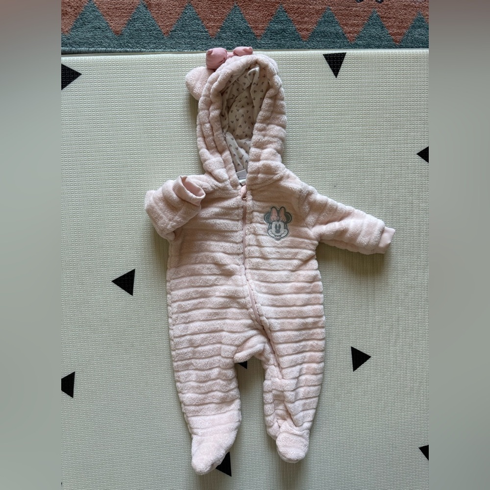 Disney|Baby girl light Pink cozy Sherpa full body onesie w hoodie + ears•••3-6M